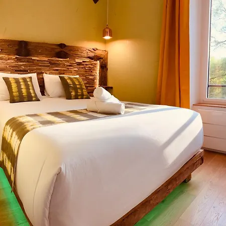 Le Moulin Du Guy, Proche Du Puy Dufou Bed & Breakfast Chanverrie Exterior photo