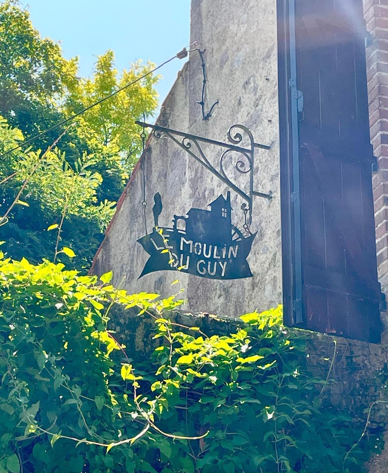 Bed & Breakfast Le Moulin Du Guy, Proche Du Puy Dufou *