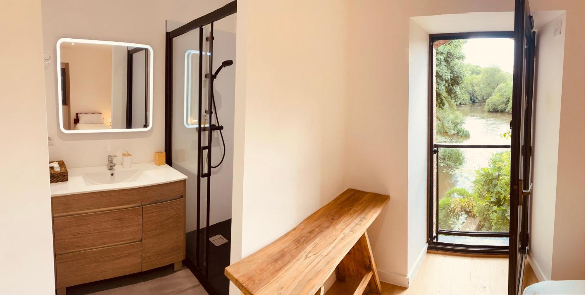 Bed & Breakfast Le Moulin Du Guy, Proche Du Puy Dufou Chanverrie