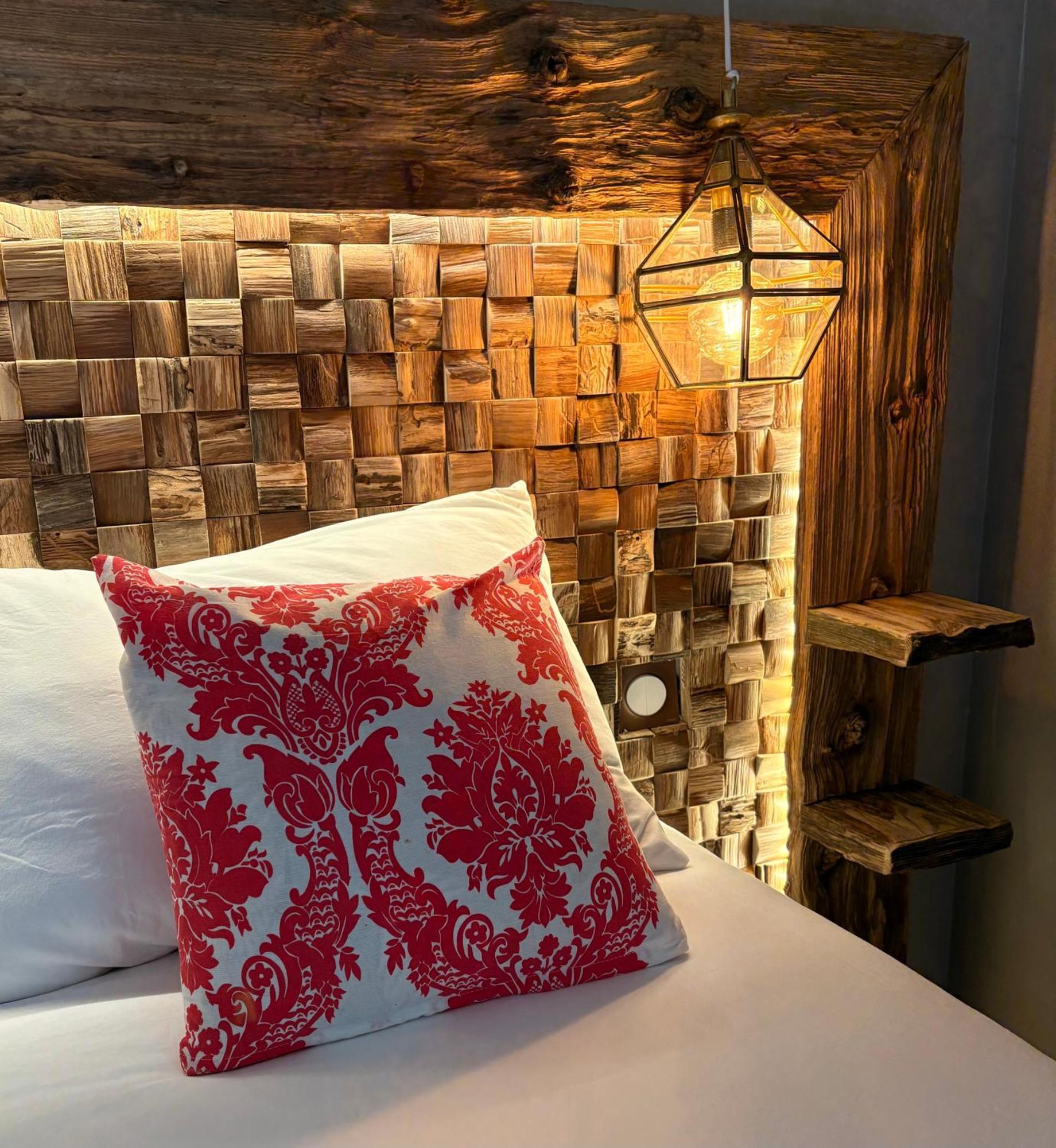 Bed & Breakfast Le Moulin Du Guy, Proche Du Puy Dufou *