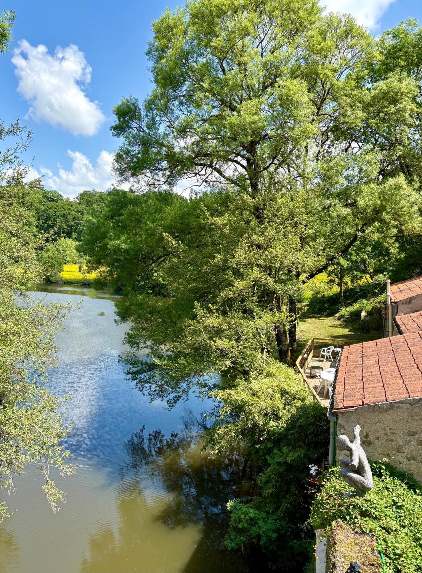 Le Moulin Du Guy, Proche Du Puy Dufou