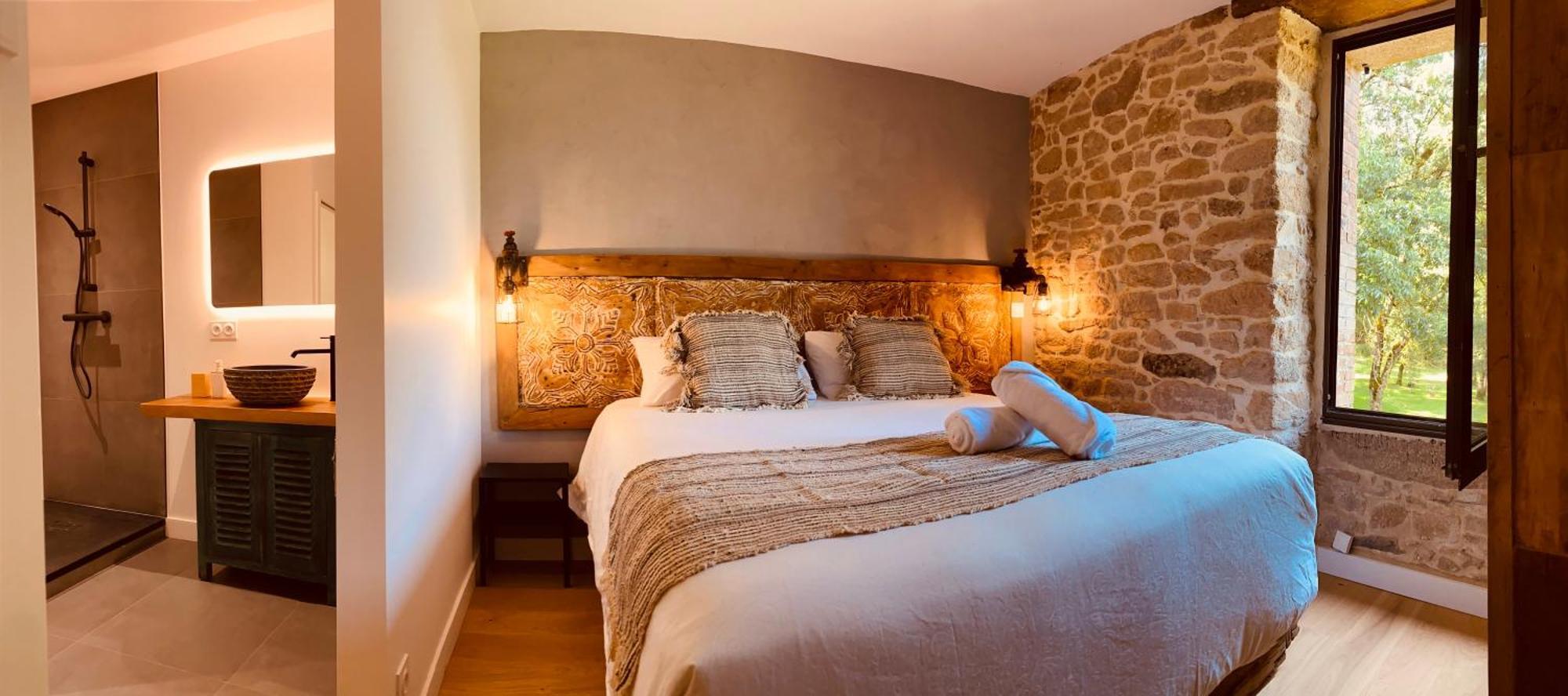 Bed & Breakfast Le Moulin Du Guy, Proche Du Puy Dufou *